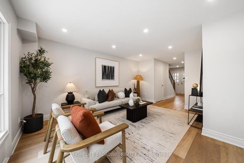 Photo 11 at 44 Hollyberry Trail, Hillcrest Village, Toronto