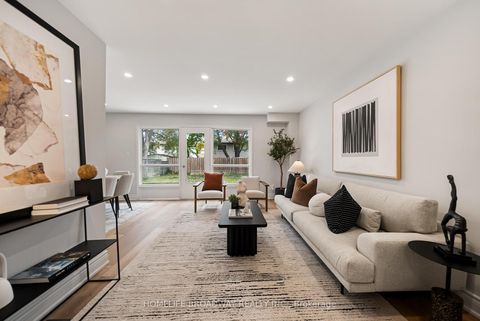 Photo 12 at 44 Hollyberry Trail, Hillcrest Village, Toronto