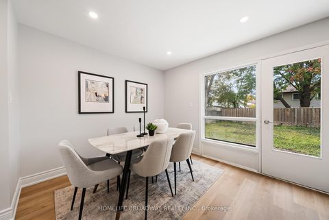 Photo 13 at 44 Hollyberry Trail, Hillcrest Village, Toronto