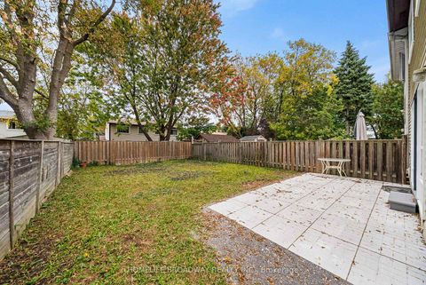 Photo 31 at 44 Hollyberry Trail, Hillcrest Village, Toronto