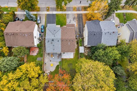 Photo 33 at 44 Hollyberry Trail, Hillcrest Village, Toronto