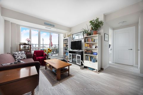 Photo 3 at 605 - 1630 Queen Street E, The Beaches, Toronto