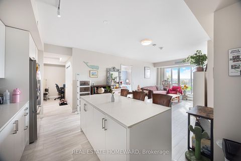 Photo 5 at 605 - 1630 Queen Street E, The Beaches, Toronto