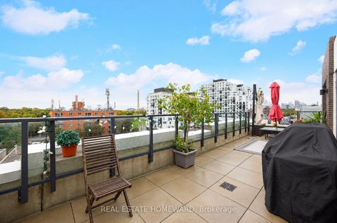 Photo 13 at 605 - 1630 Queen Street E, The Beaches, Toronto