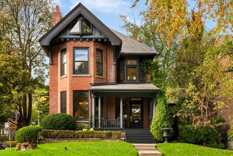 Photo 0 at 92 Woodlawn Avenue W, St. Clair, Toronto