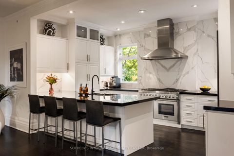 Photo 9 at 92 Woodlawn Avenue W, St. Clair, Toronto