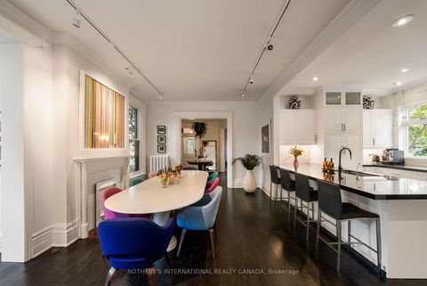 Photo 11 at 92 Woodlawn Avenue W, St. Clair, Toronto