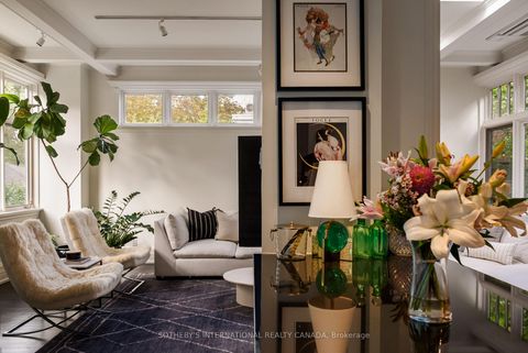 Photo 13 at 92 Woodlawn Avenue W, St. Clair, Toronto
