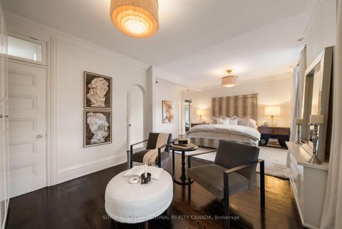 Photo 18 at 92 Woodlawn Avenue W, St. Clair, Toronto