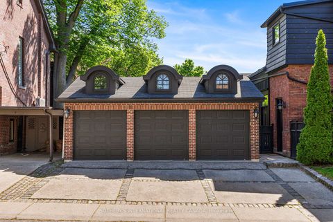 Photo 31 at 92 Woodlawn Avenue W, St. Clair, Toronto