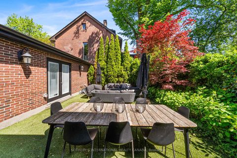 Photo 34 at 92 Woodlawn Avenue W, St. Clair, Toronto