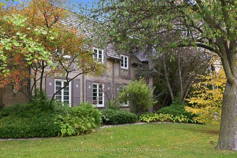Photo 2 at 148 Strathallan Boulevard, Lawrence Park South, Toronto