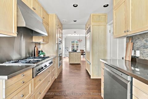 Photo 18 at 148 Strathallan Boulevard, Lawrence Park South, Toronto