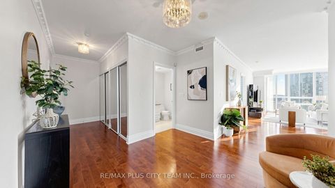 Photo 14 at 4302 - 16 Harbour Street, Waterfront Communities C1, Toronto