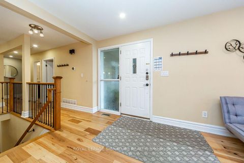 Photo 8 at 10 Beaver Bend Crescent, West Deane, Toronto