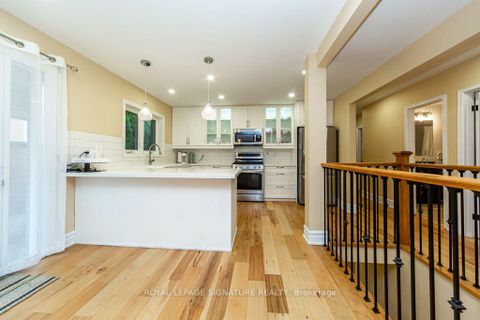 Photo 10 at 10 Beaver Bend Crescent, West Deane, Toronto