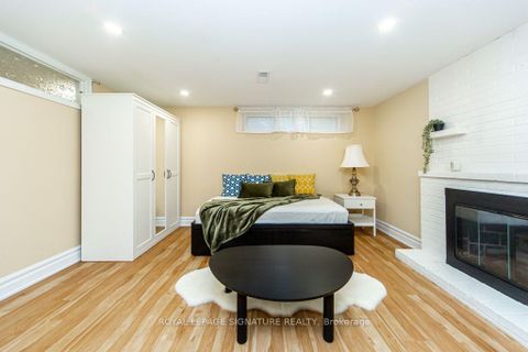 Photo 32 at 10 Beaver Bend Crescent, West Deane, Toronto