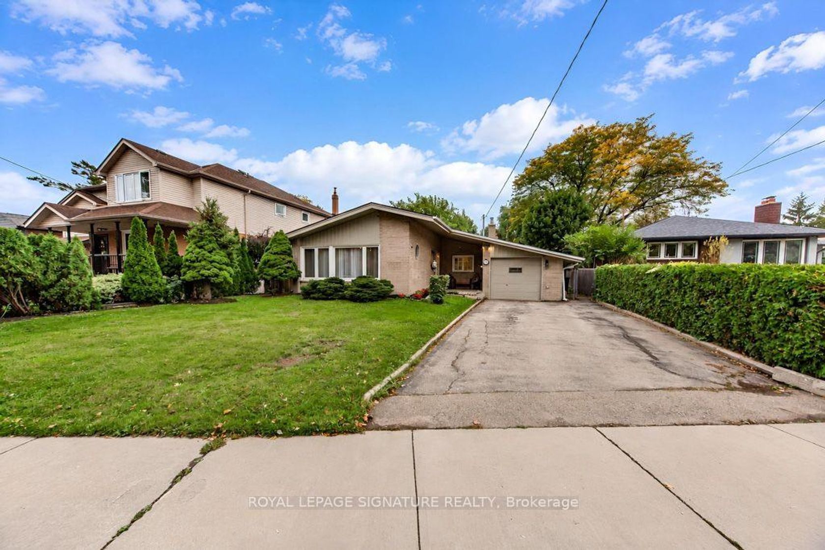10 Beaver Bend Crescent, West Deane, Toronto 