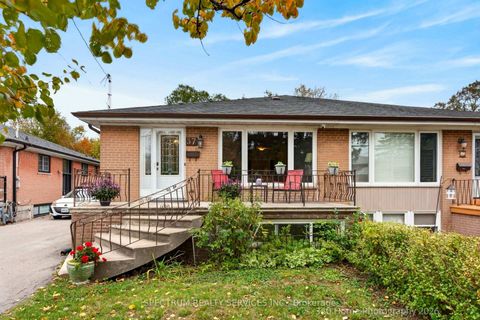 Photo 1 at 37 Newlin Crescent, Jane Heights, Toronto