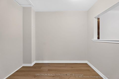 Photo 12 at 37 Newlin Crescent, Jane Heights, Toronto