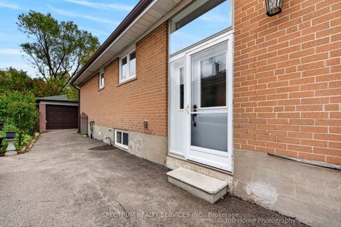 Photo 33 at 37 Newlin Crescent, Jane Heights, Toronto