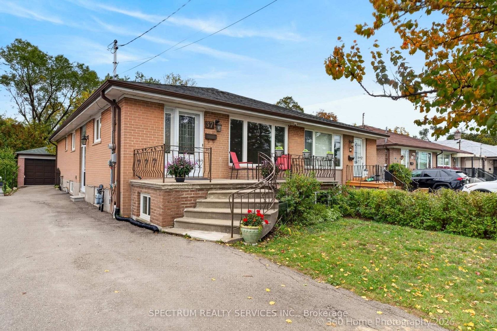 37 Newlin Crescent, Jane Heights, Toronto 