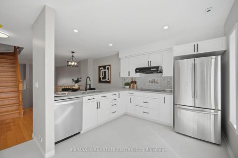 Photo 15 at 96 - 83 Mondeo Drive, Dorset Park, Toronto