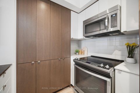 Photo 11 at 1608 - 9 Valhalla Inn Road, City Centre West, Toronto