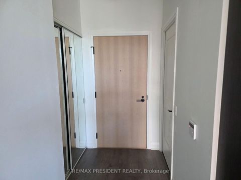 Photo 5 at 112 - 60 George Butchart Drive, CFB, Toronto