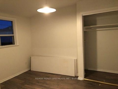 Photo 7 at 52A Rockcliffe Boulevard, Smythe, Toronto