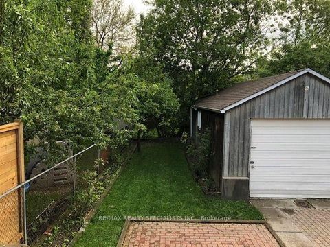 Photo 10 at 52A Rockcliffe Boulevard, Smythe, Toronto