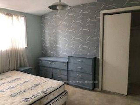 Photo 12 at 52A Rockcliffe Boulevard, Smythe, Toronto
