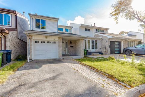 Photo 1 at 15 Huson Court, Jamestown, Toronto