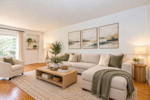 Photo 9 at 15 Huson Court, Jamestown, Toronto