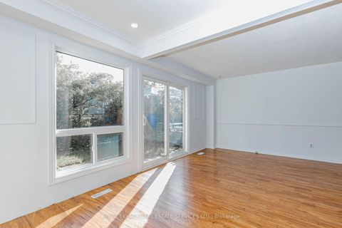Photo 14 at 15 Huson Court, Jamestown, Toronto