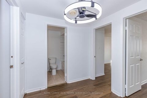 Photo 30 at 15 Huson Court, Jamestown, Toronto