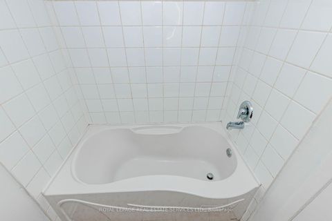 Photo 32 at 15 Huson Court, Jamestown, Toronto
