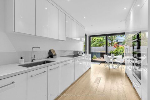 Photo 10 at 167 Macpherson Avenue, Annex, Toronto