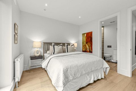 Photo 13 at 167 Macpherson Avenue, Annex, Toronto