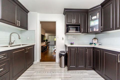 Photo 12 at 153 - 50 Scarborough Golf Club Road, Scarborough Village, Toronto