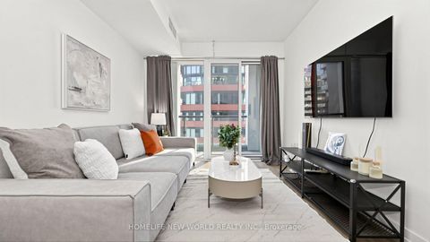 Photo 4 at 813 - 158 Front Street E, Moss Park, Toronto