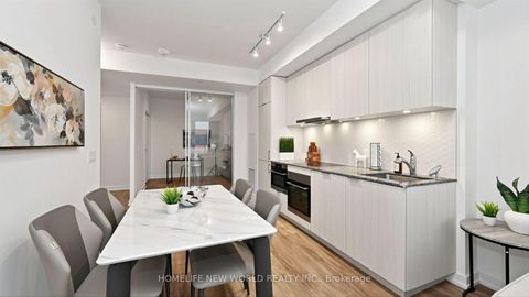 Photo 10 at 813 - 158 Front Street E, Moss Park, Toronto
