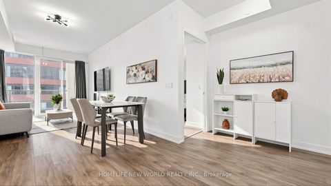 Photo 14 at 813 - 158 Front Street E, Moss Park, Toronto