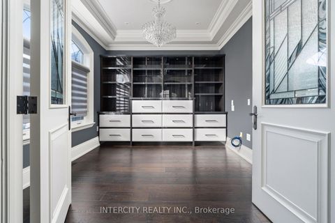 Photo 16 at 27 Rockview Gardens, Concord, Vaughan