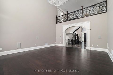 Photo 27 at 27 Rockview Gardens, Concord, Vaughan