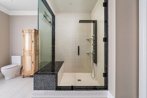 Photo 36 at 27 Rockview Gardens, Concord, Vaughan