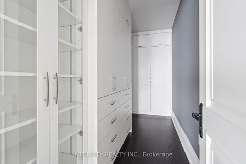 Photo 43 at 27 Rockview Gardens, Concord, Vaughan