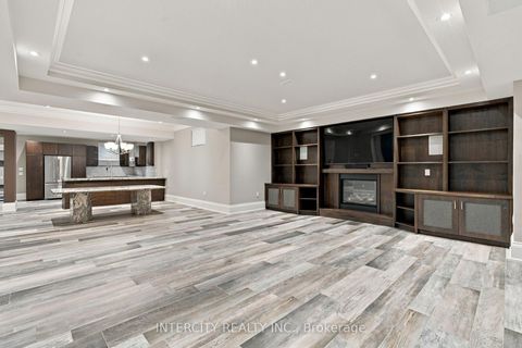 Photo 45 at 27 Rockview Gardens, Concord, Vaughan