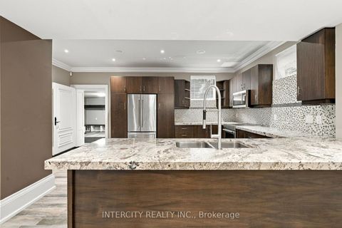 Photo 46 at 27 Rockview Gardens, Concord, Vaughan