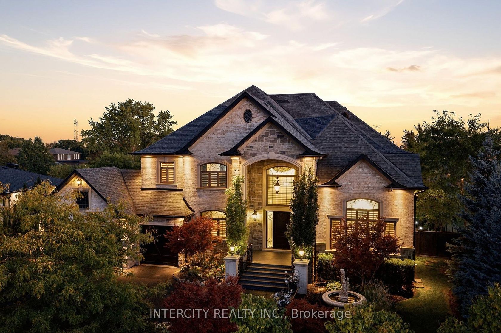 27 Rockview Gardens, Concord, Vaughan photo number 2